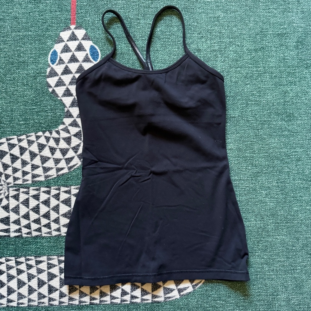 Lululemon bra attacked razor back tank
